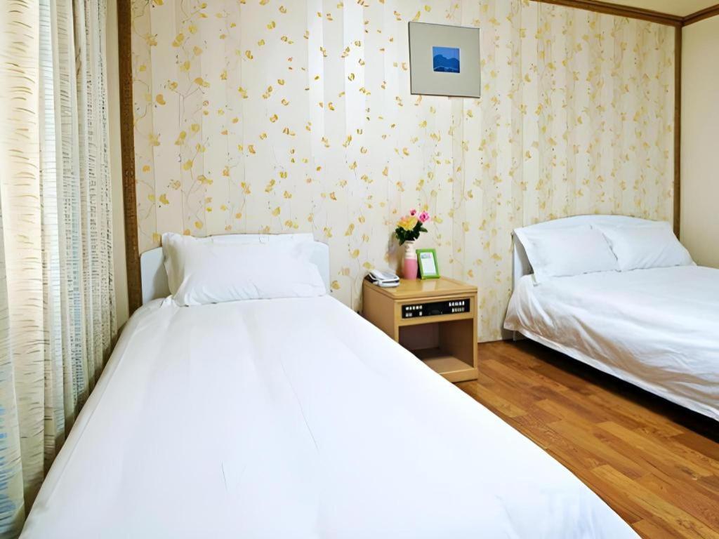 Emerald Hotel Jeju Exterior photo