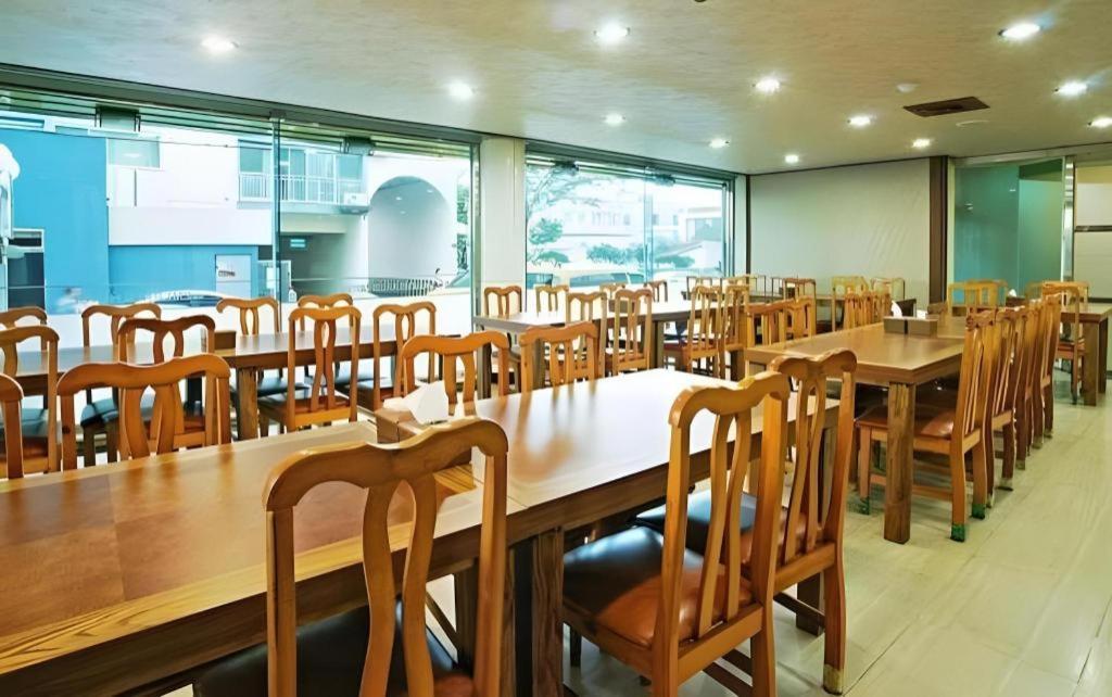 Emerald Hotel Jeju Exterior photo