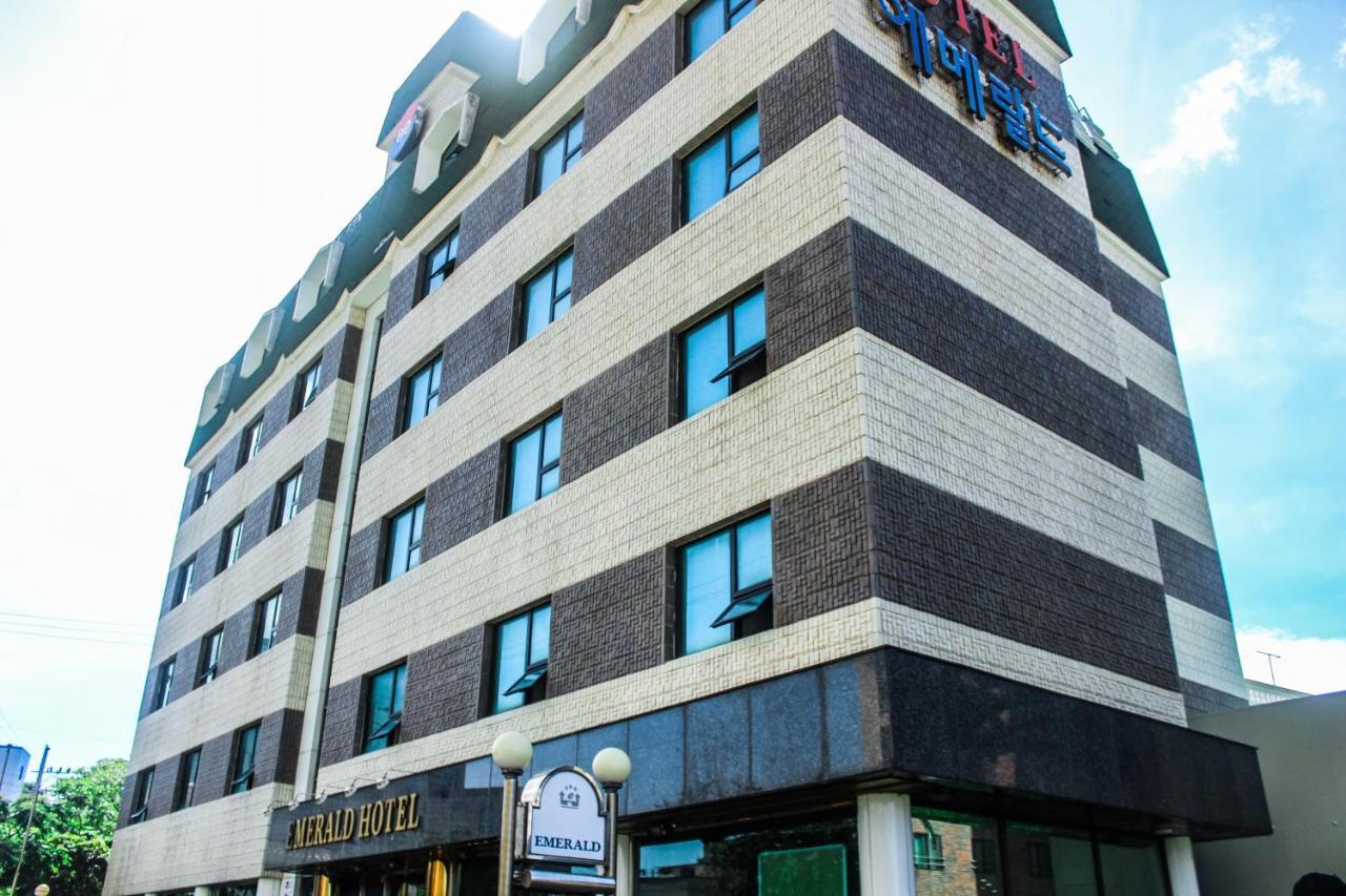 Emerald Hotel Jeju Exterior photo